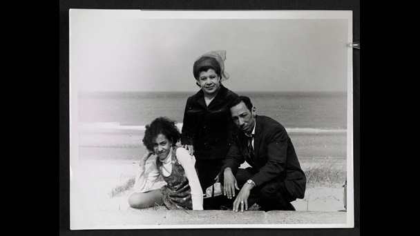 andrea-levy-photograph-of-family-on-beach
